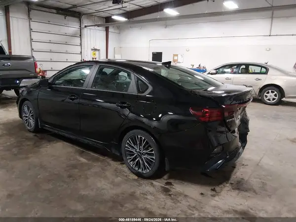 3KPF54AD2RE737127 — 2024 Kia Forte, фото 3 с аукциона IAAI, Передняя часть