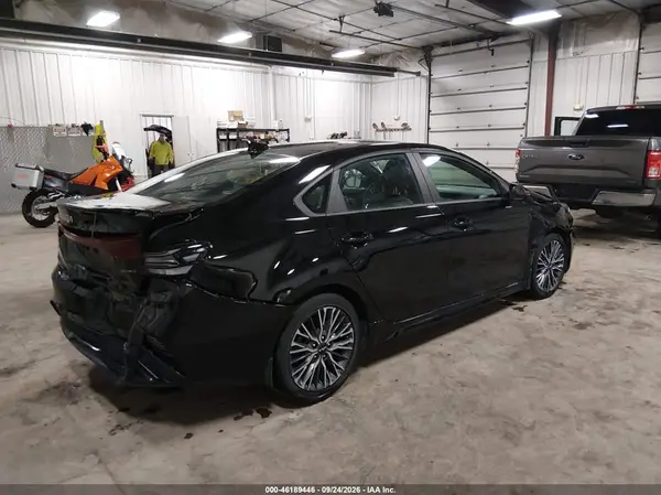 3KPF54AD2RE737127 — 2024 Kia Forte, фото 4 с аукциона IAAI, Передняя часть