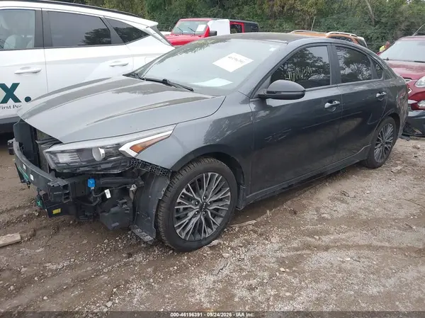3KPF54AD0RE712548 — 2024 Kia Forte, фото 2 с аукциона IAAI, Передняя часть
