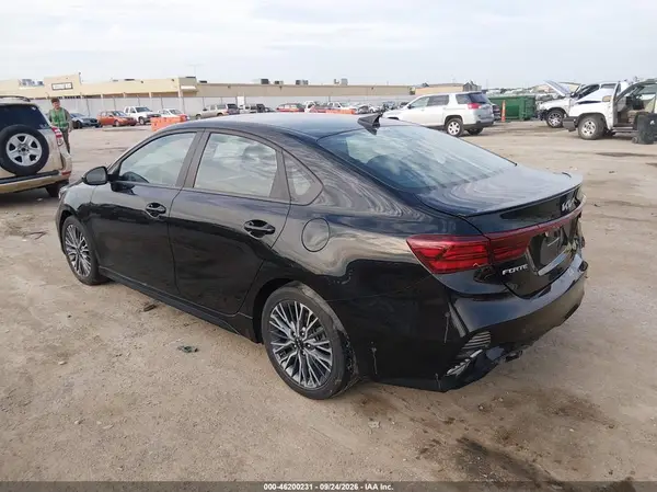 3KPF54AD8RE794982 — 2024 Kia Forte, фото 3 с аукциона IAAI, Задняя часть