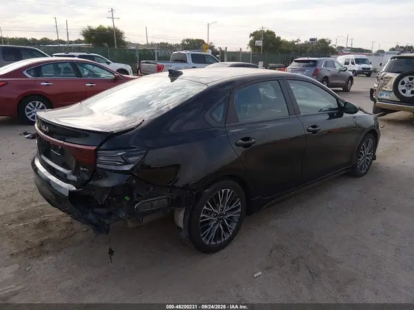 3KPF54AD8RE794982 — 2024 Kia Forte, фото 4 с аукциона IAAI, Задняя часть
