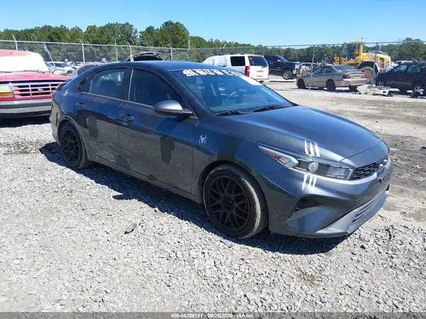 3KPF24AD0RE753657 — 2024 Kia Forte, REPOSSESSION, фото до ремонта