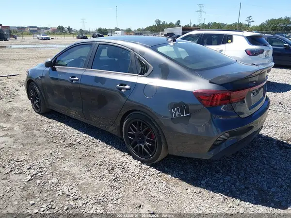 3KPF24AD0RE753657 — 2024 Kia Forte, фото 3 с аукциона IAAI, REPOSSESSION