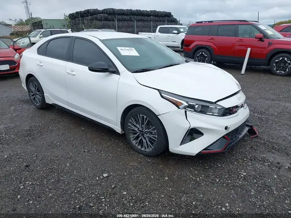 3KPF54AD6RE733727 — 2024 Kia Forte, Передняя часть (Front End), фото до ремонта