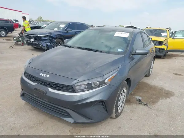3KPF24AD8RE824376 — 2024 Kia Forte, фото 2 с аукциона IAAI, Задняя часть