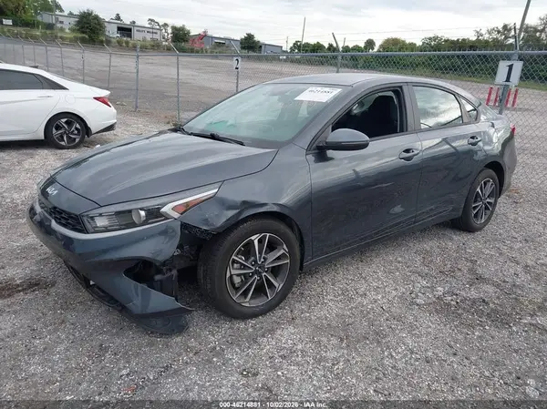 3KPF24AD9RE722343 — 2024 Kia Forte, фото 2 с аукциона IAAI, Повреждения со всех сторон