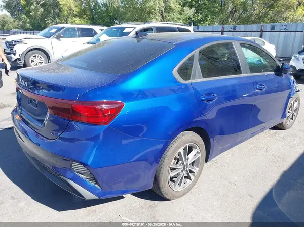 3KPF24AD6RE797257 — 2024 Kia Forte, фото 4 с аукциона IAAI, Передняя часть справа