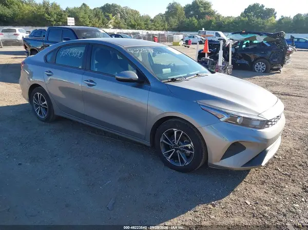 3KPF24AD2RE773313 — 2024 Kia Forte, Левый бок (Left Side), фото до ремонта