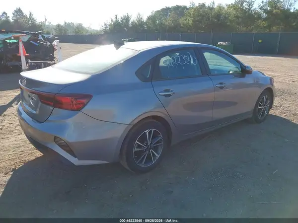 3KPF24AD2RE773313 — 2024 Kia Forte, фото 4 с аукциона IAAI, Левый бок