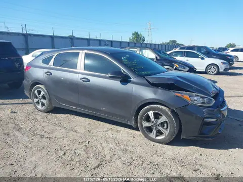 KNAF55ACXM5126728 — 2021 Kia FORTE5 EX, Передняя часть (Front), фото до ремонта