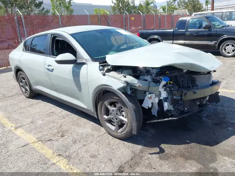 3KPFT4DE5SE165082 — 2025 Kia K4 Lxs, Передняя часть (Front End), фото до ремонта