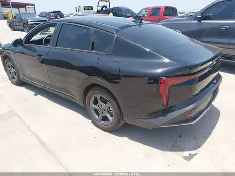 2026 KIA K4 Lxs VIN 3KPFT4DE4TE350399 фото 3