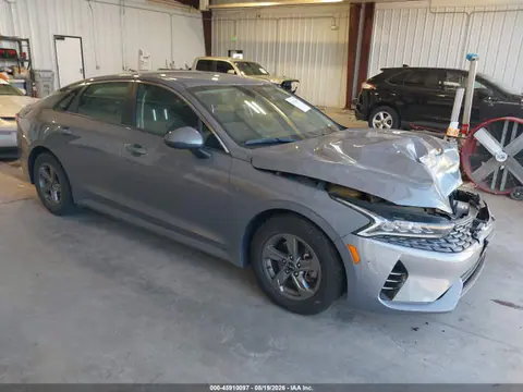 5XXG14J21NG150837 — 2022 Kia K5 LXS, Передняя часть (Front End), фото до ремонта