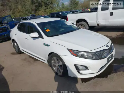 KNAGM4AD4E5070541 — 2014 Kia K5, Передняя часть, фото до ремонта