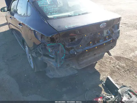 KNAGV4LD5H5010928 — 2017 Kia K5, Передняя часть, фото до ремонта