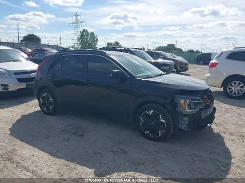 KNDCR3L11P5060309 — 2023 Kia Niro Ev Premium/premium+, Передняя часть (Front), фото до ремонта