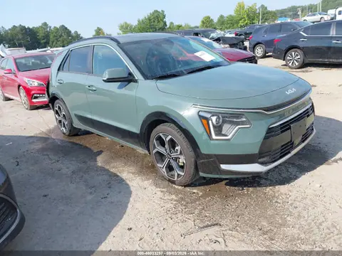 KNDCR3LEXP5037968 — 2023 Kia Niro EX Touring, Задняя часть (Rear), фото до ремонта