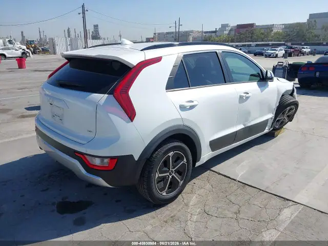 KNDCR3LE4P5078144 — 2023 Kia NIRO EX, фото 4 с аукциона IAAI 30.09.2026, Правый бок