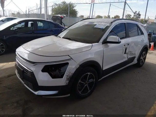 KNDCR3LE4R5136871 — 2024 Kia NIRO EX, фото 2 с аукциона IAAI 30.09.2026, Левый бок