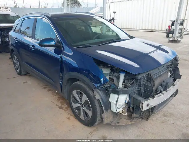 KNDCB3LC2H5059872 — 2017 Kia NIRO LX, Передняя часть (Front End), фото до ремонта