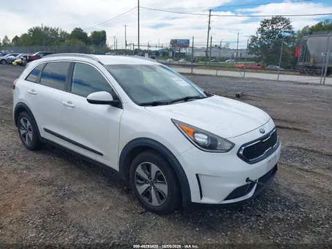 KNDCB3LC8H5064753 — 2017 Kia NIRO LX, Естественный износ (Normal Wear & Tear), фото до ремонта