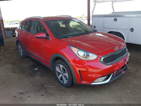 KNDCB3LC3K5322670 — 2019 Kia NIRO LX, Передняя часть (Front End), фото до ремонта