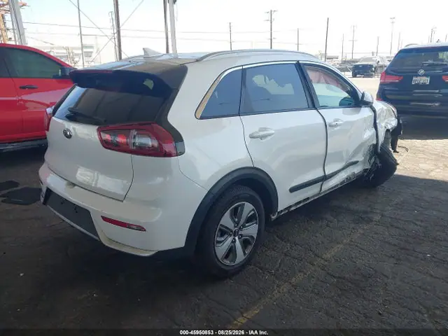 KNDCB3LC8K5348956 — 2019 Kia NIRO LX, фото 4 с аукциона IAAI 13.10.2026, Передняя часть справа