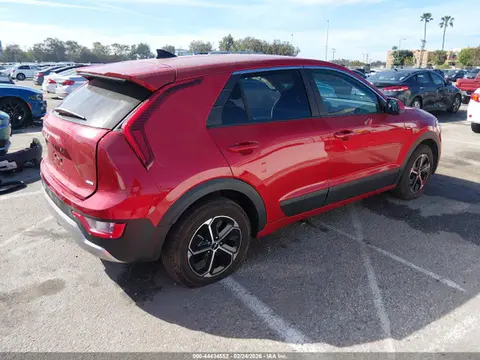 2025 KIA NIRO LX VIN KNDCP3LE6S5255324 фото 4