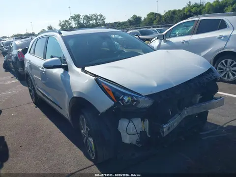 KNDCC3LC5N5547481 — 2022 Kia Niro Touring SE, Передняя часть (Front End), фото до ремонта