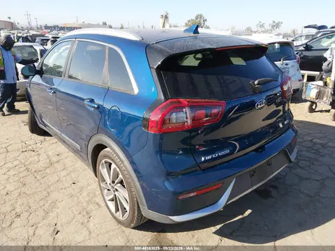 2017 KIA Niro Touring VIN KNDCE3LC0H5095504 фото 3