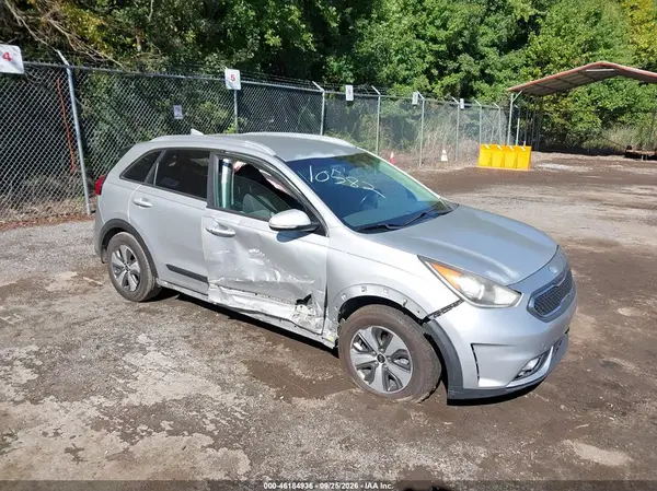 KNDCC3LC2J5123282 — 2018 Kia NIRO, Правый бок (Right Side), фото до ремонта