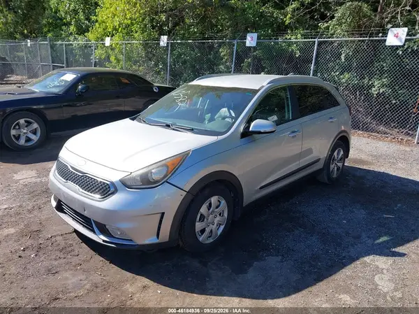 KNDCC3LC2J5123282 — 2018 Kia NIRO, фото 2 с аукциона IAAI 13.10.2026, Правый бок