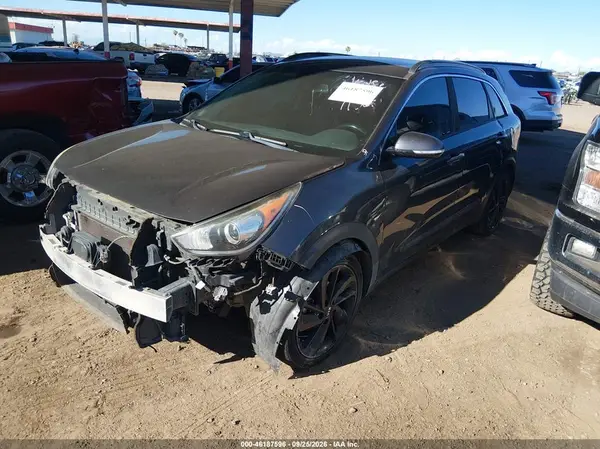 KNDCC3LC3J5171471 — 2018 Kia NIRO, фото 2 с аукциона IAAI, Передняя часть