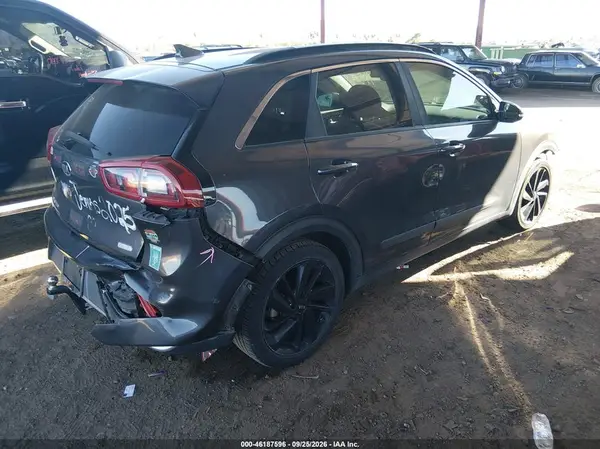 KNDCC3LC3J5171471 — 2018 Kia NIRO, фото 4 с аукциона IAAI, Передняя часть