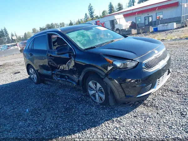 KNDCB3LC3K5341106 — 2019 Kia NIRO, Правый бок (Right Side), фото до ремонта