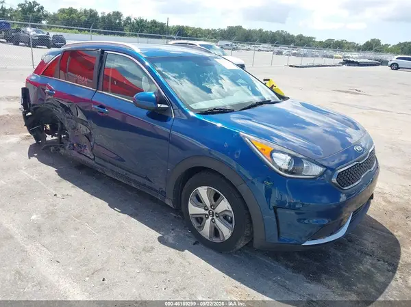 KNDCB3LC9K5252172 — 2019 Kia NIRO, Задняя часть справа (Right Rear), фото до ремонта