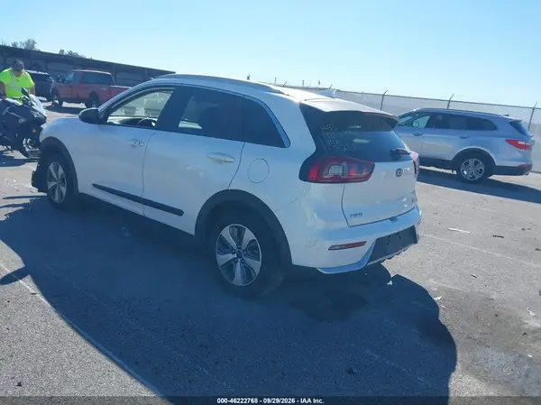 KNDCB3LC0K5217813 — 2019 Kia NIRO, фото 3 с аукциона IAAI, Передняя часть