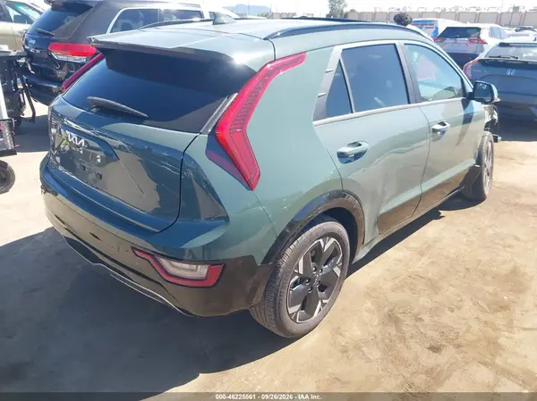 KNDCT3L18P5059045 — 2023 Kia NIRO, фото 4 с аукциона IAAI, Передняя часть