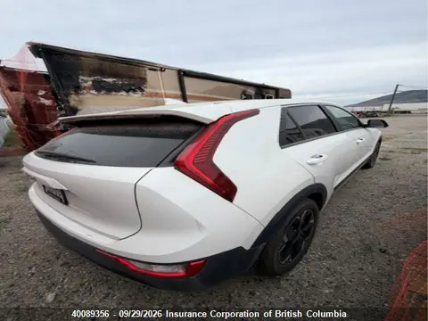 2024 KIA Niro VIN KNDCP3L15R5128586 фото 3