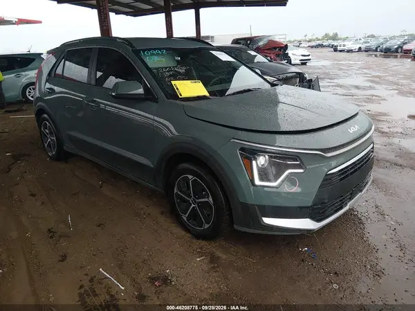 KNDCR3LE5T5371481 — 2026 Kia NIRO, Задняя часть слева (Left Rear), фото до ремонта