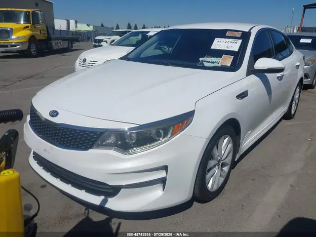 2017 KIA OPTIMA EX VIN 5XXGU4L32HG157006 фото 2