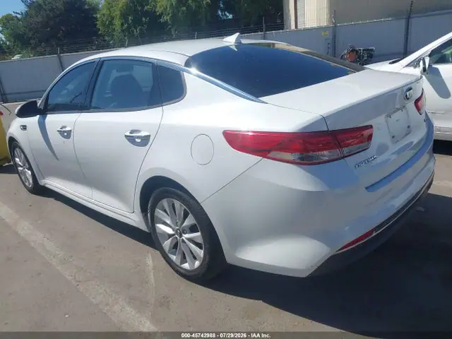 2017 KIA OPTIMA EX VIN 5XXGU4L32HG157006 фото 3