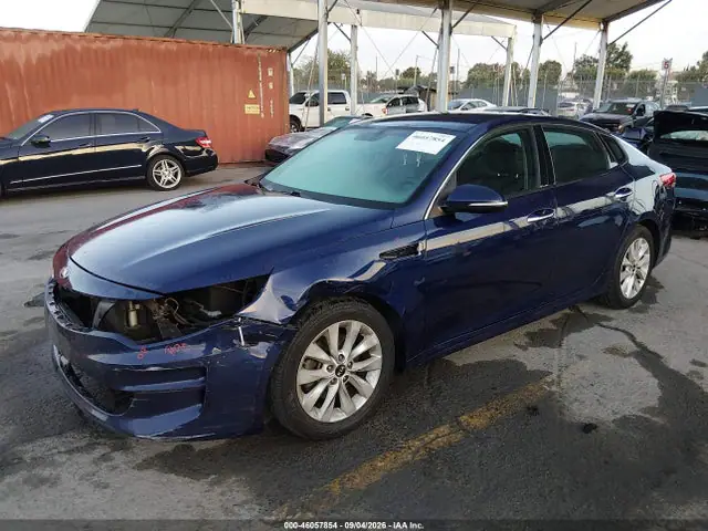 5XXGU4L31HG158342 — 2017 Kia Optima EX, фото 2 с аукциона IAAI 30.09.2026, Передняя часть слева
