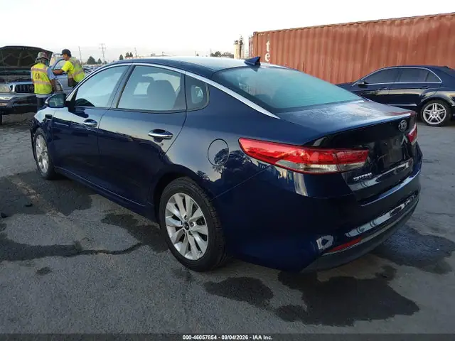5XXGU4L31HG158342 — 2017 Kia Optima EX, фото 3 с аукциона IAAI 30.09.2026, Передняя часть слева