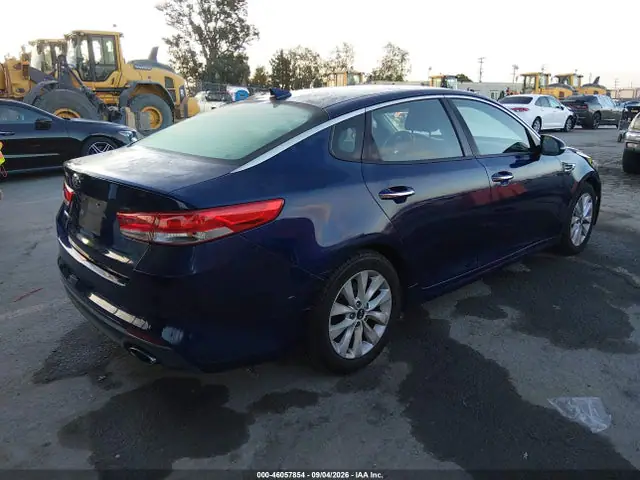 5XXGU4L31HG158342 — 2017 Kia Optima EX, фото 4 с аукциона IAAI 30.09.2026, Передняя часть слева