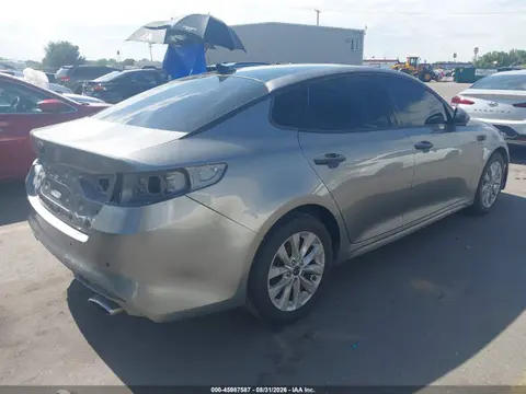 2018 KIA OPTIMA EX VIN 5XXGU4L32JG190819 фото 4