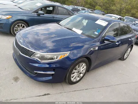 2018 KIA OPTIMA EX VIN 5XXGU4L31JG200787 фото 2