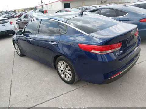 2018 KIA OPTIMA EX VIN 5XXGU4L31JG200787 фото 3
