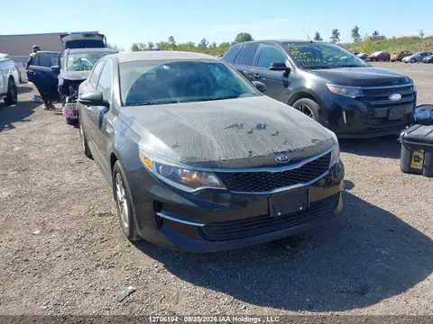 5XXGT4L35JG259926 — 2018 Kia Optima LX/lx+, Левый бок (Left Side), фото до ремонта