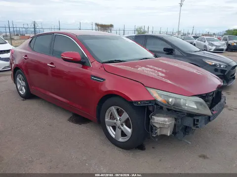 5XXGM4A77EG299823 — 2014 Kia Optima LX, Передняя часть слева (Left Front), фото до ремонта